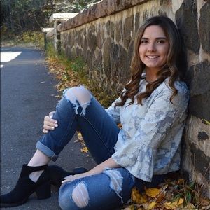 Meet your Posher, Carly